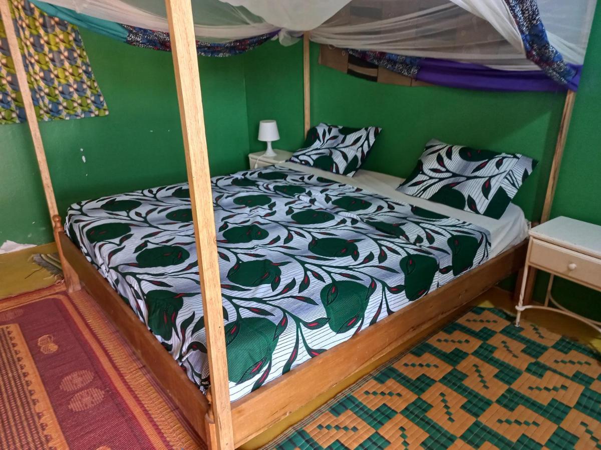 Hostel Begue Pokai Toubab Dialao Exterior foto