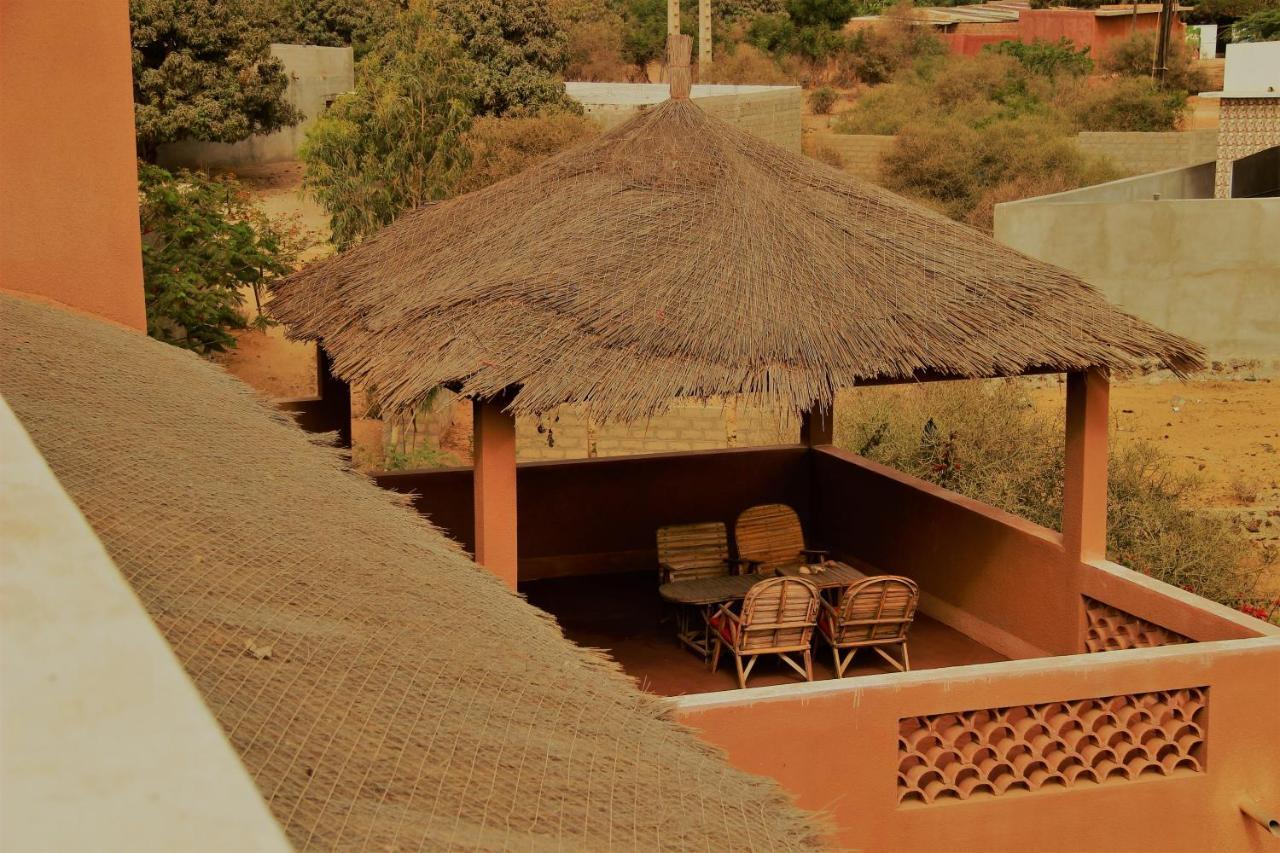 Hostel Begue Pokai Toubab Dialao Exterior foto