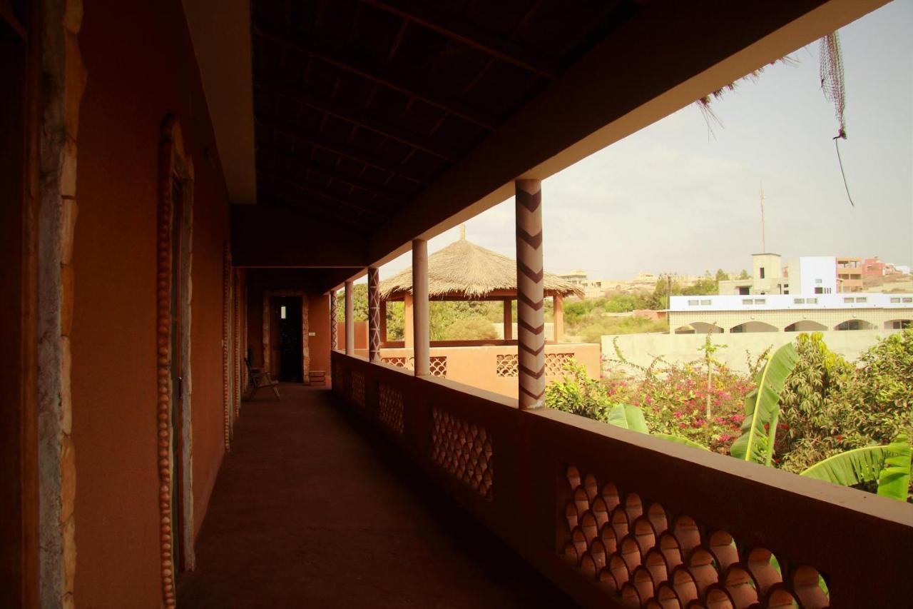 Hostel Begue Pokai Toubab Dialao Exterior foto