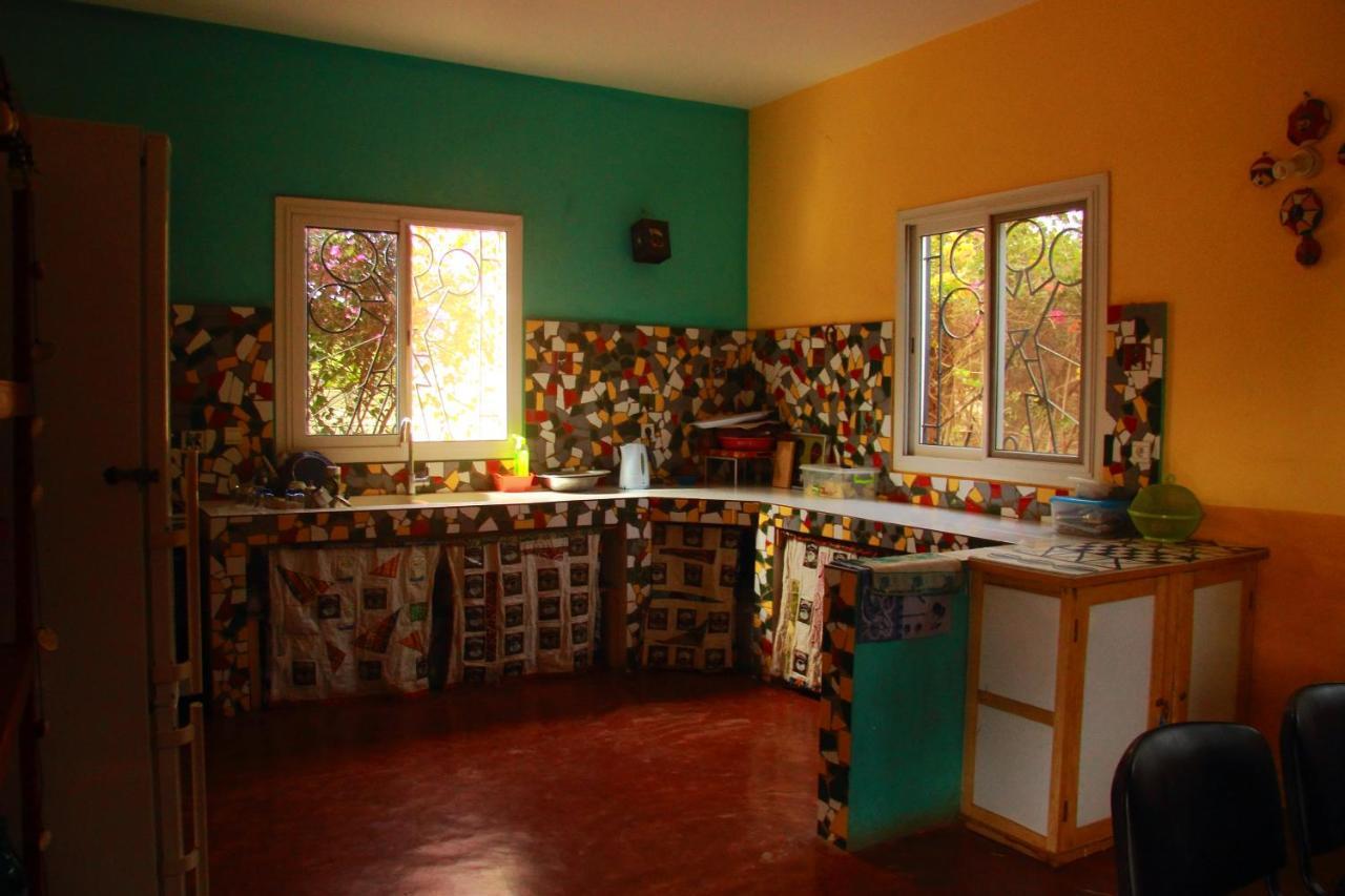 Hostel Begue Pokai Toubab Dialao Exterior foto