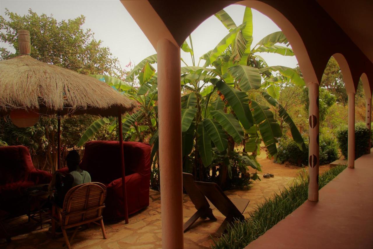 Hostel Begue Pokai Toubab Dialao Exterior foto